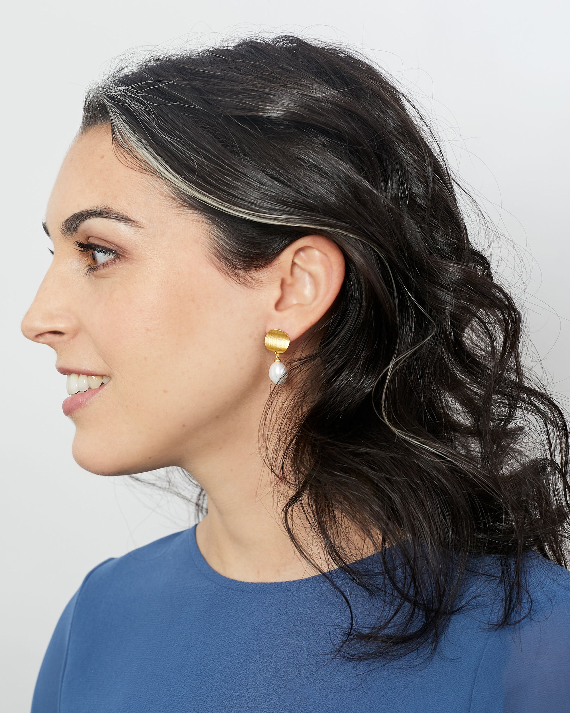 Pendientes de Perlas Barrocas con Placa de Plata Bañada en Oro Secret & You