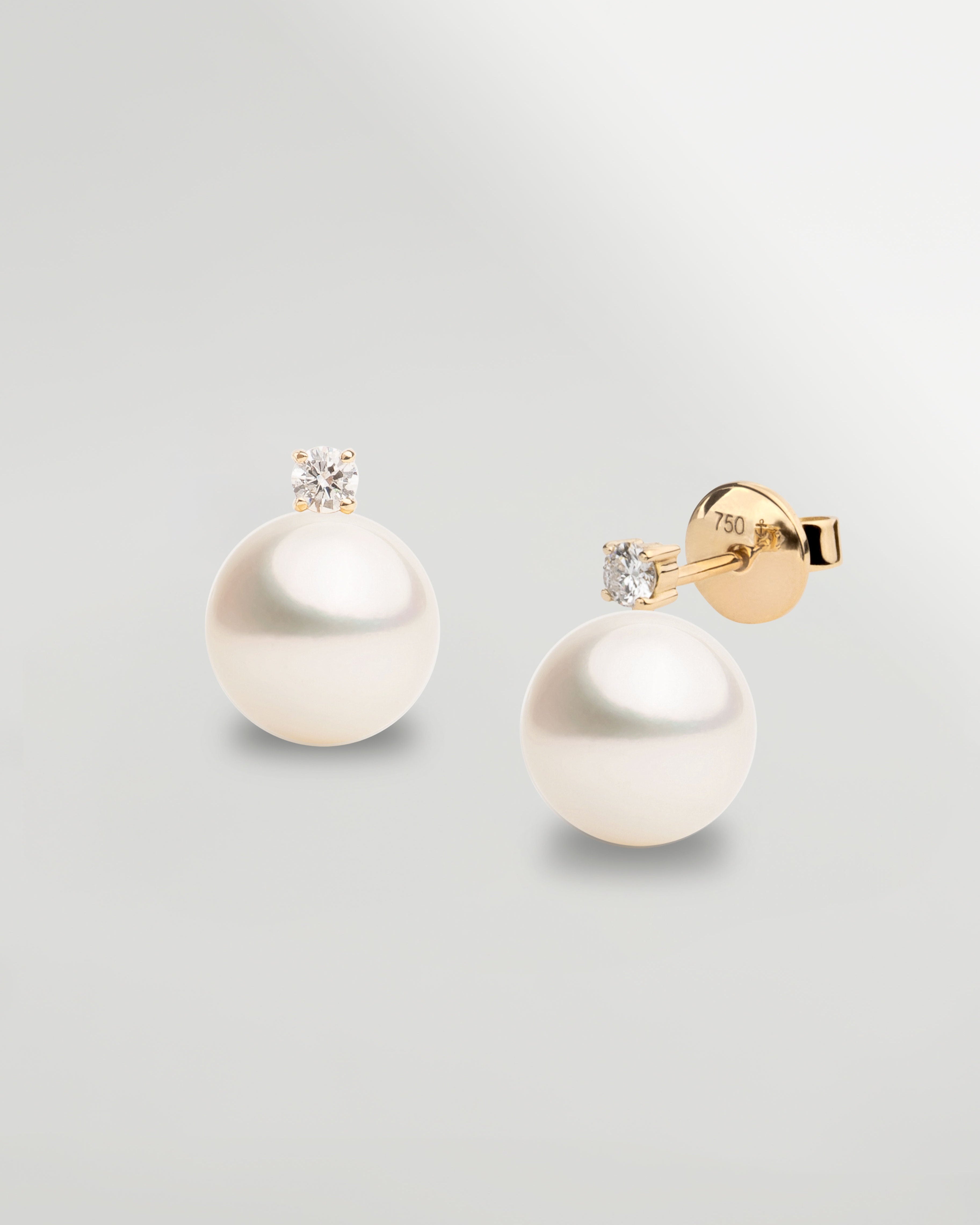 Pendientes Elara con Perlas Agua dulce y Diamantes en Oro | 9- 10 mm