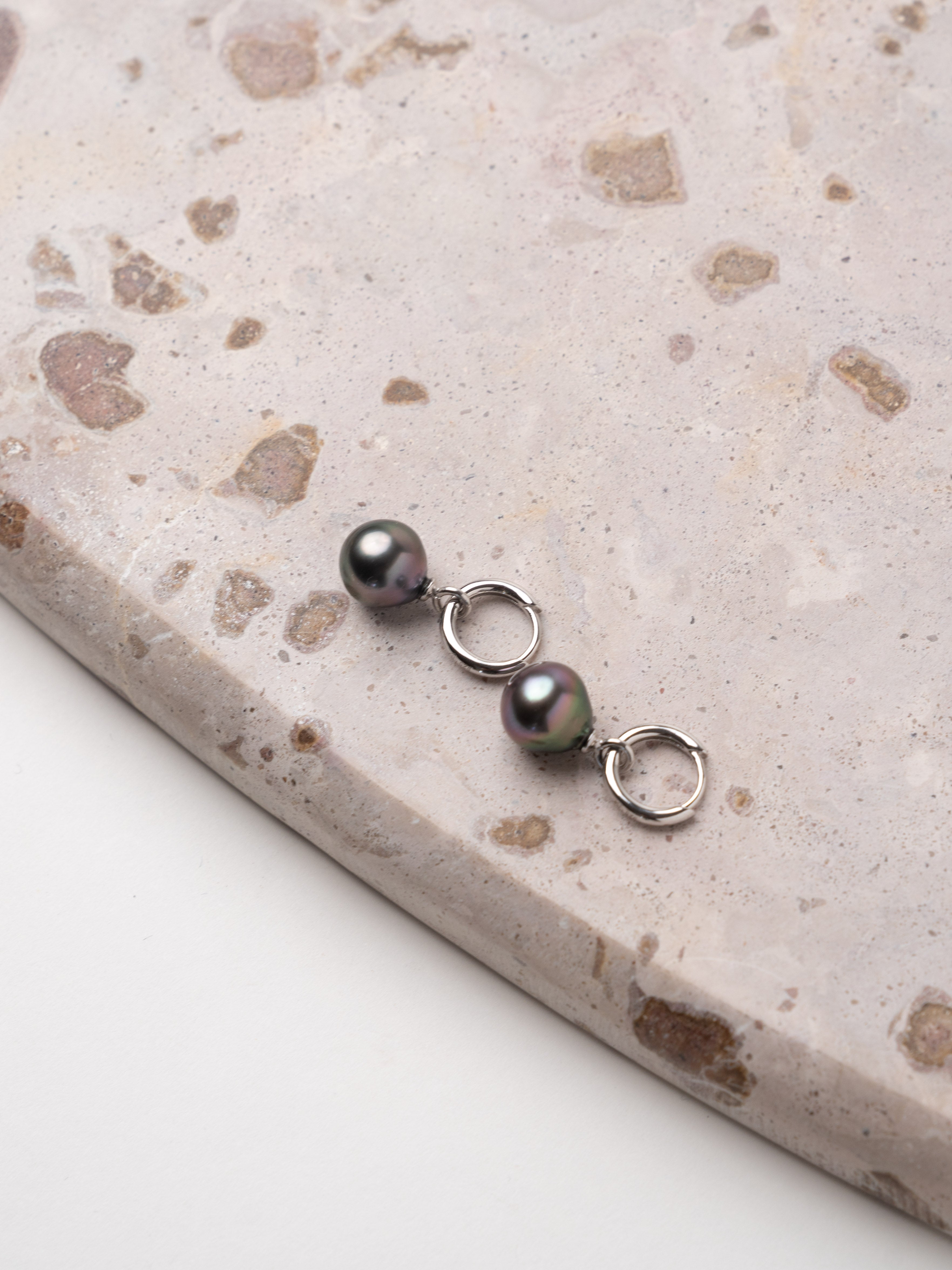 Pendientes de Aro de 12 mm de Plata de Ley con Perla Tahiti Barroca