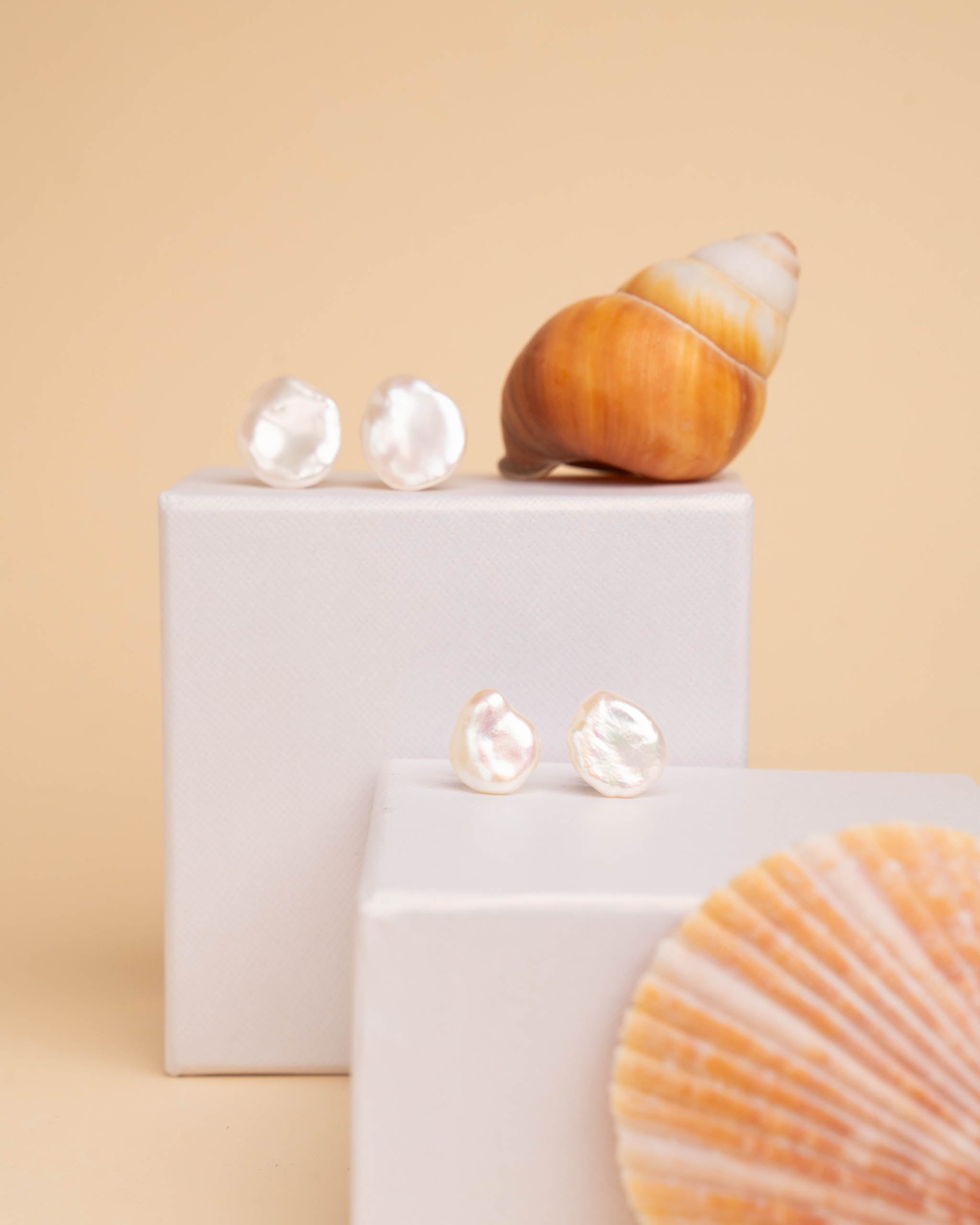 Pendientes de Perlas Keshi AAA en Oro Blanco 18k | SY Perlas