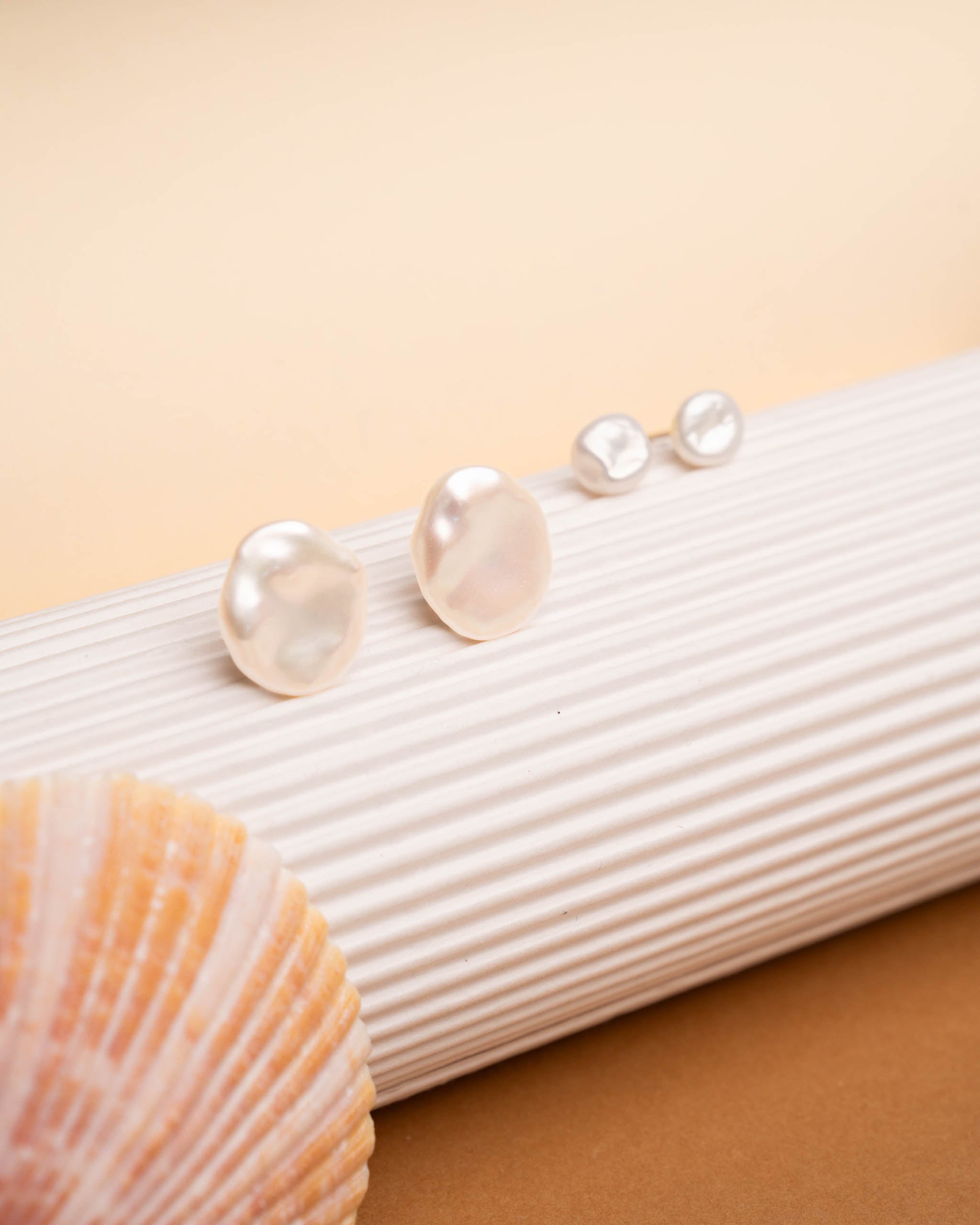 Pendientes de Perlas Keshi AAA en Oro Blanco 18k | SY Perlas
