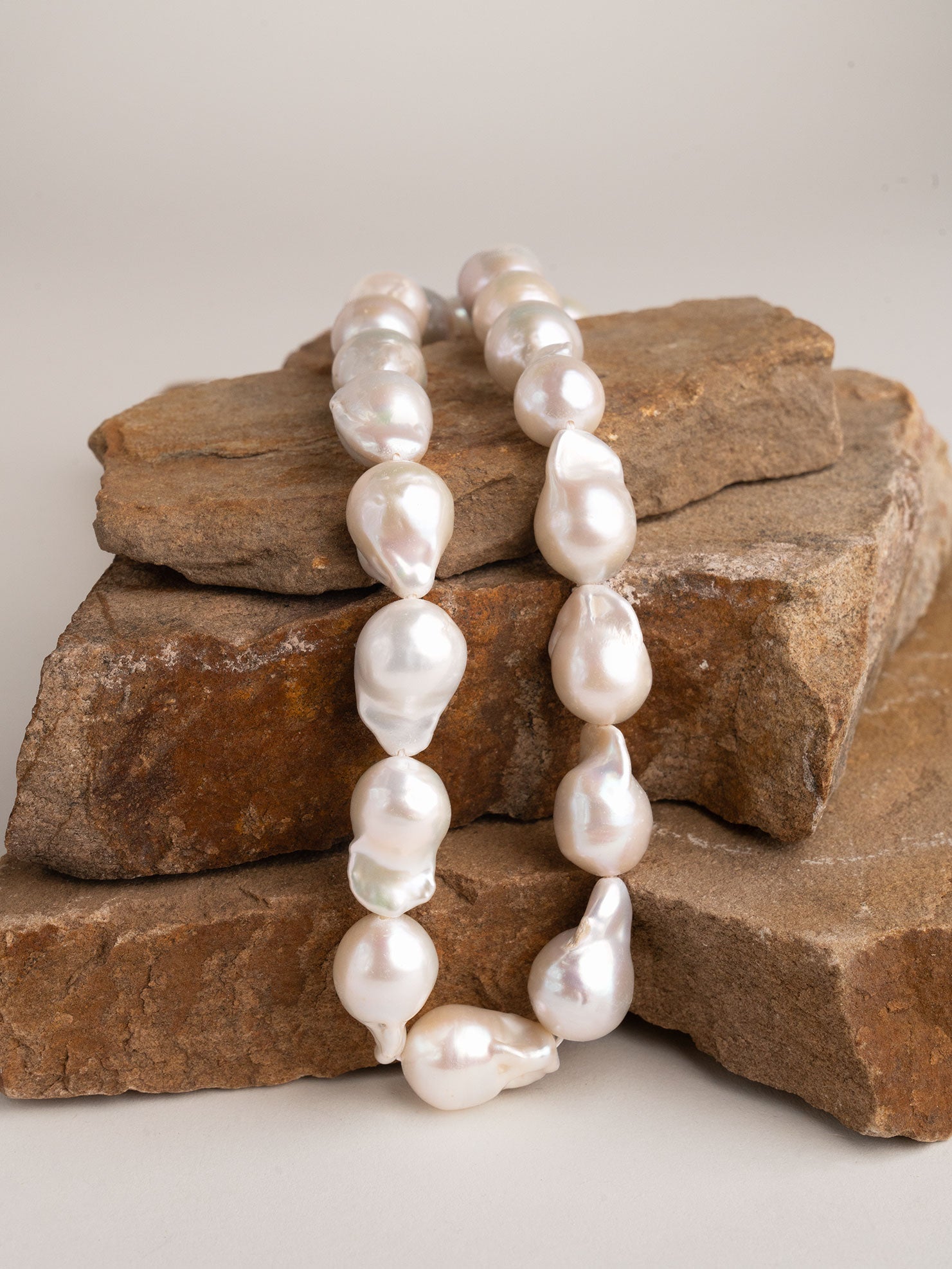 Collar de Perlas de Agua Dulce Barrocas de 12-13mm, 42cm.