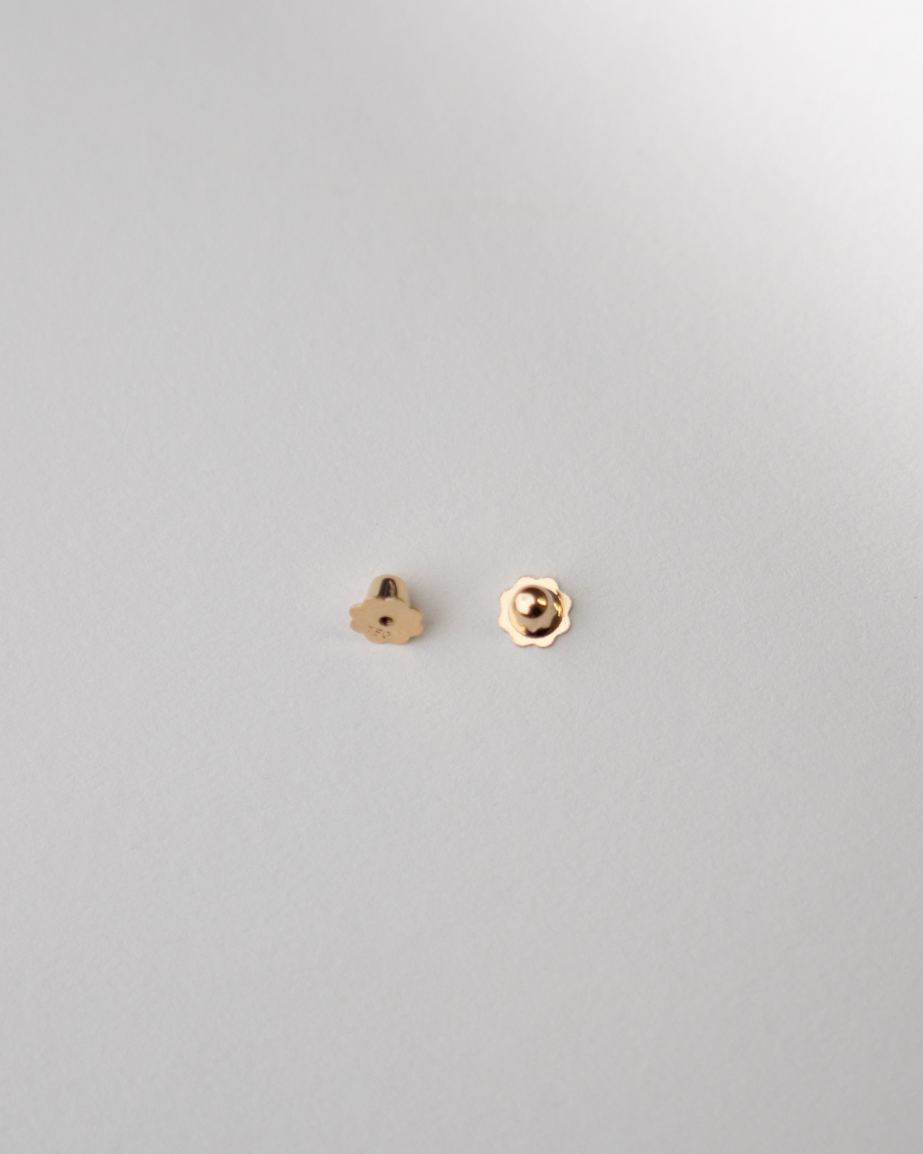 Tuercas de rosca para pendientes bebé en oro amarillo 18K
