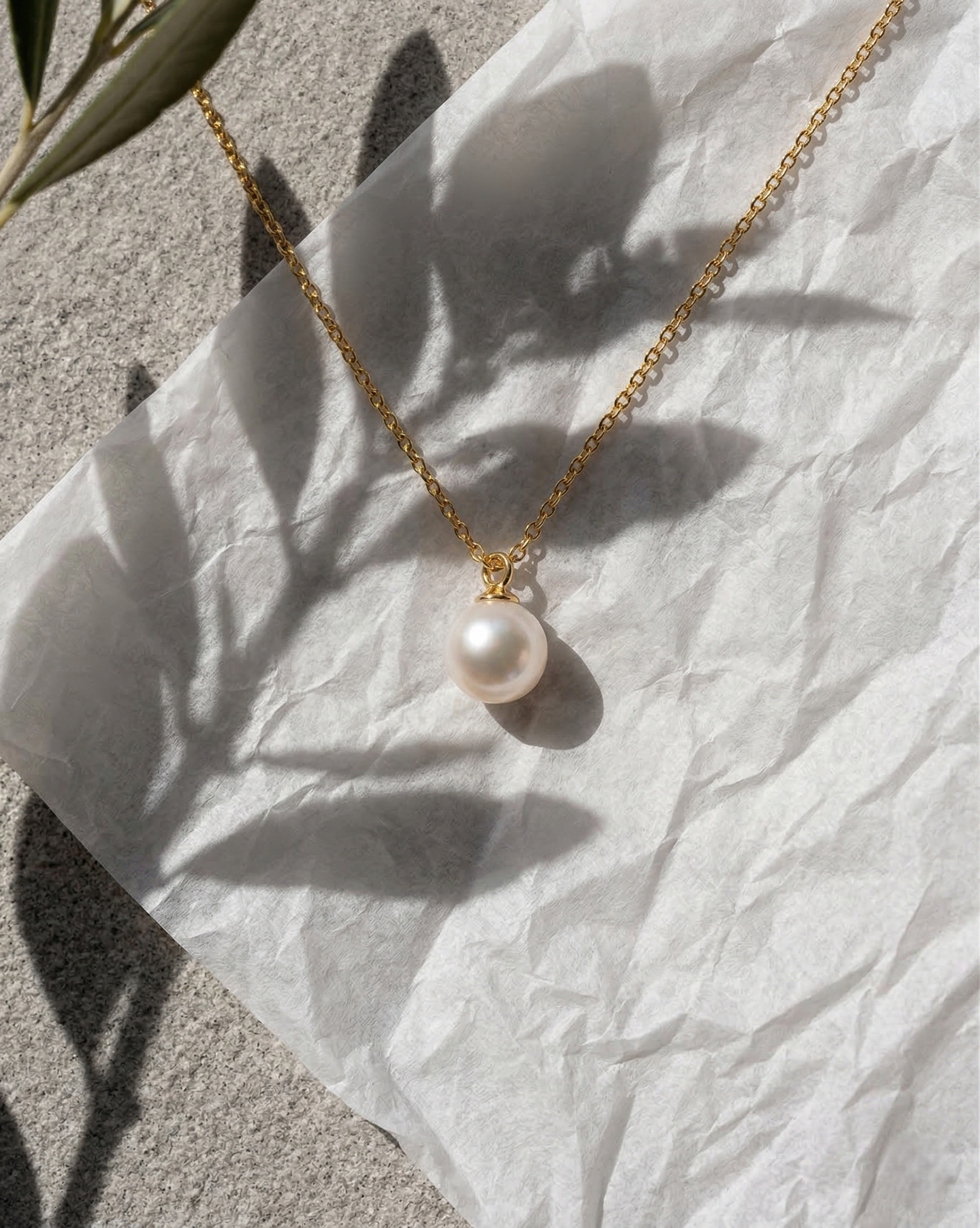 Colgante Perla de Agua Dulce Redonda de 8 - 8,5 mm y Plata de ley Bañada en oro 18 K