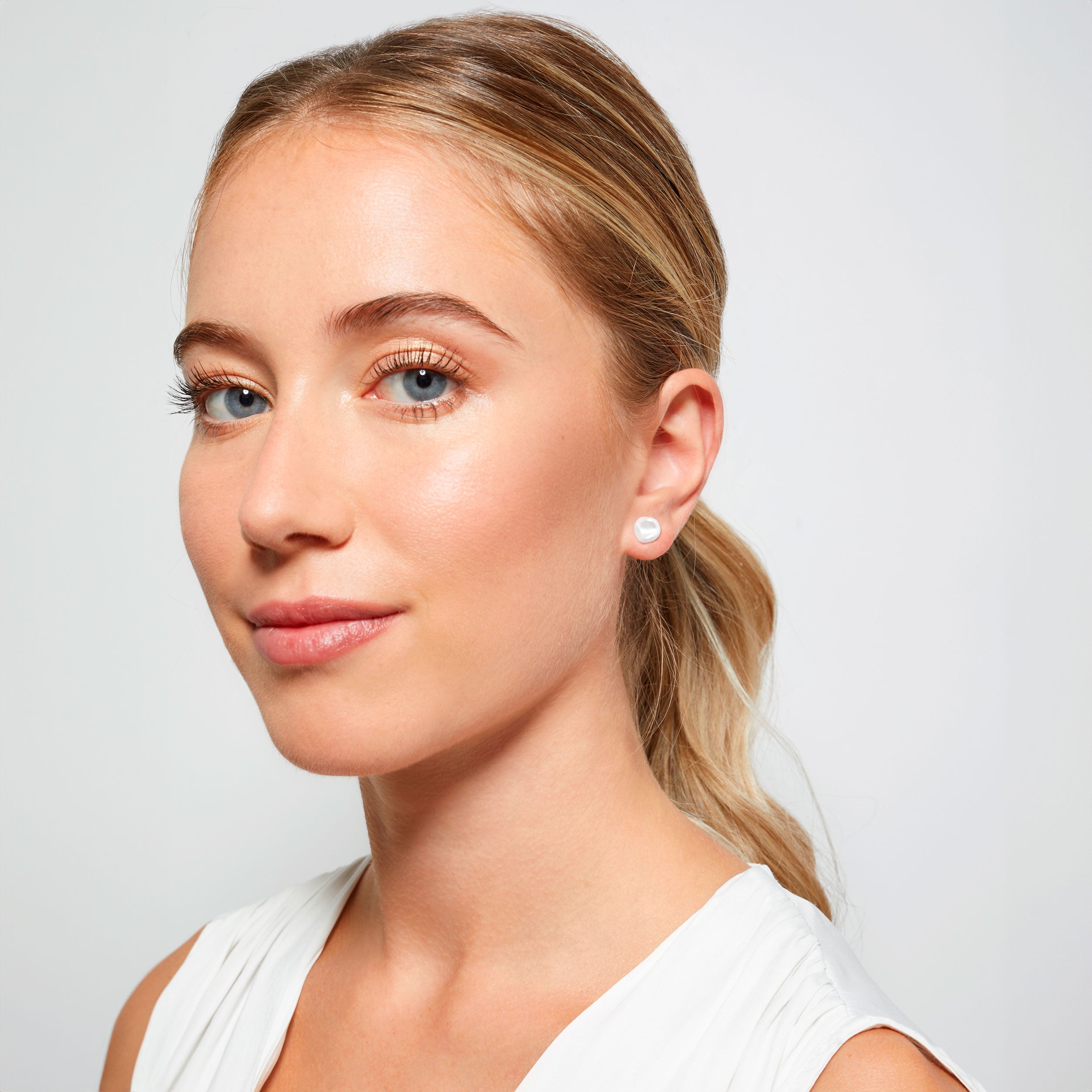 Pendientes de Perlas Keshi AAA en Oro Blanco 18k | SY Perlas