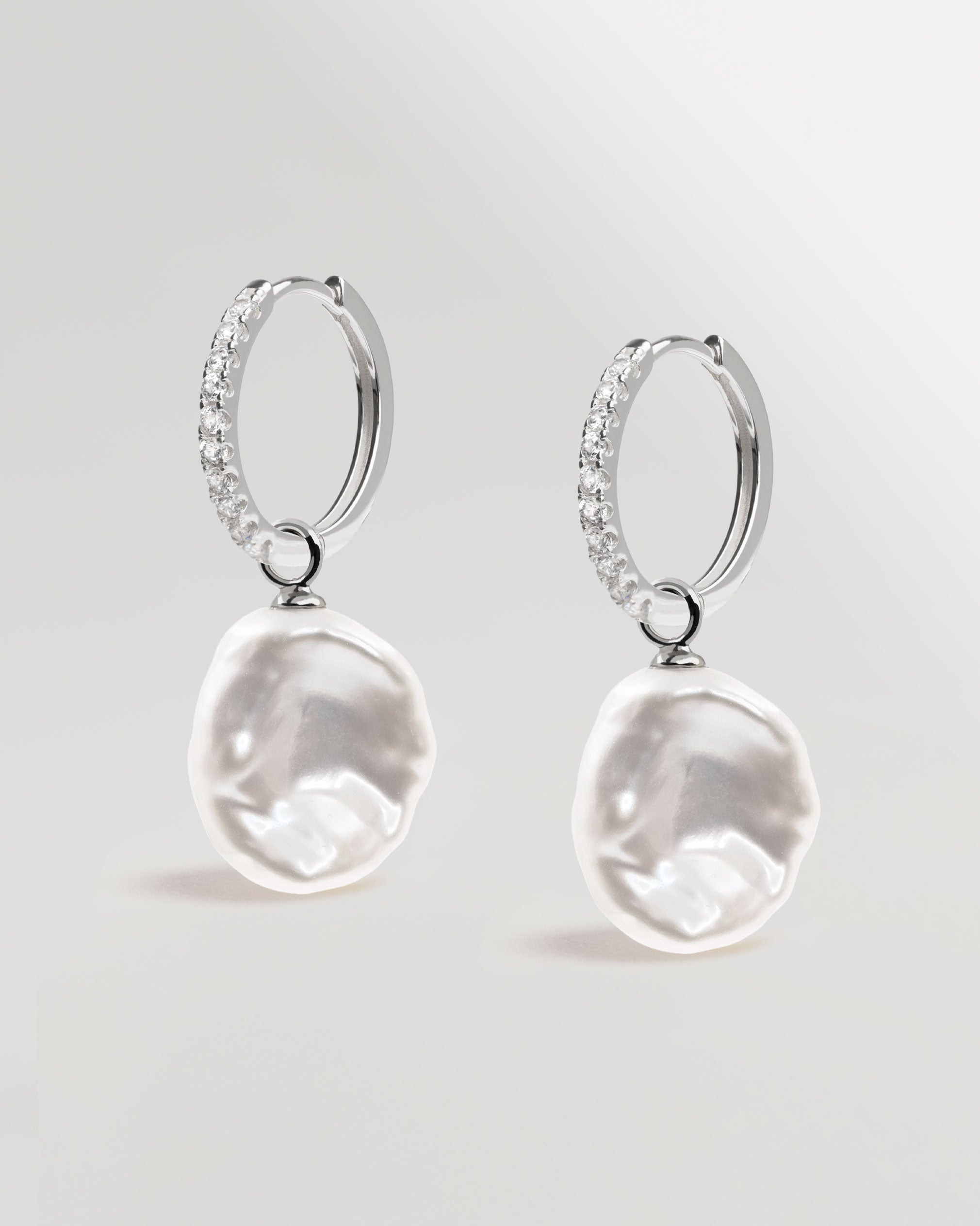 Aros de plata con circonitas y perla keshi 16mm