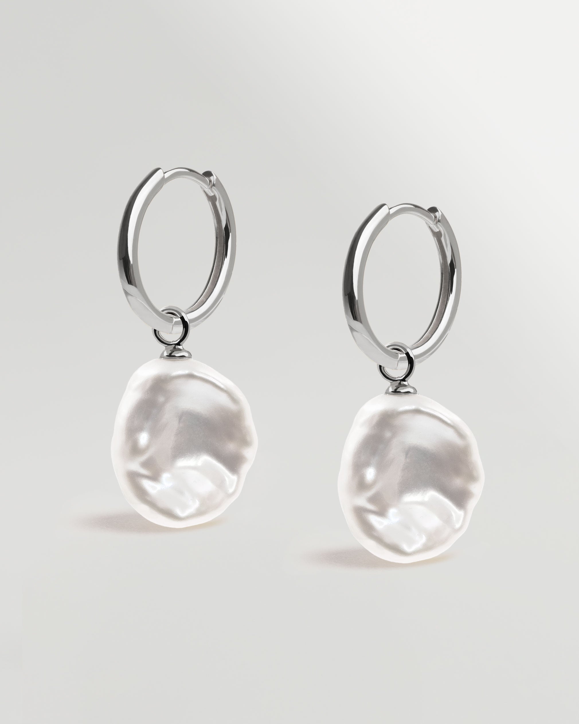 Pendientes de Aro de Plata de Ley con Perla Keshi - 16 mm