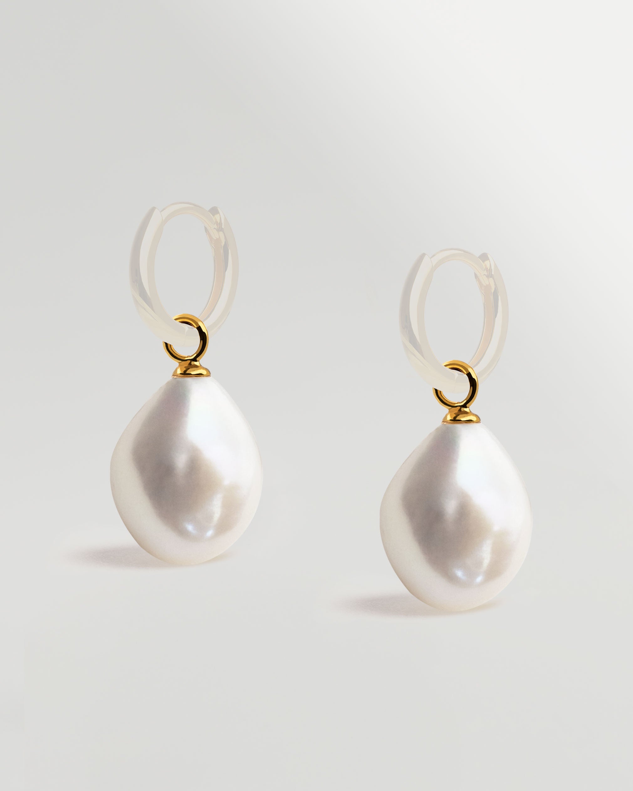 foto de charm de perlas barrocas oro vermeil secret & you
