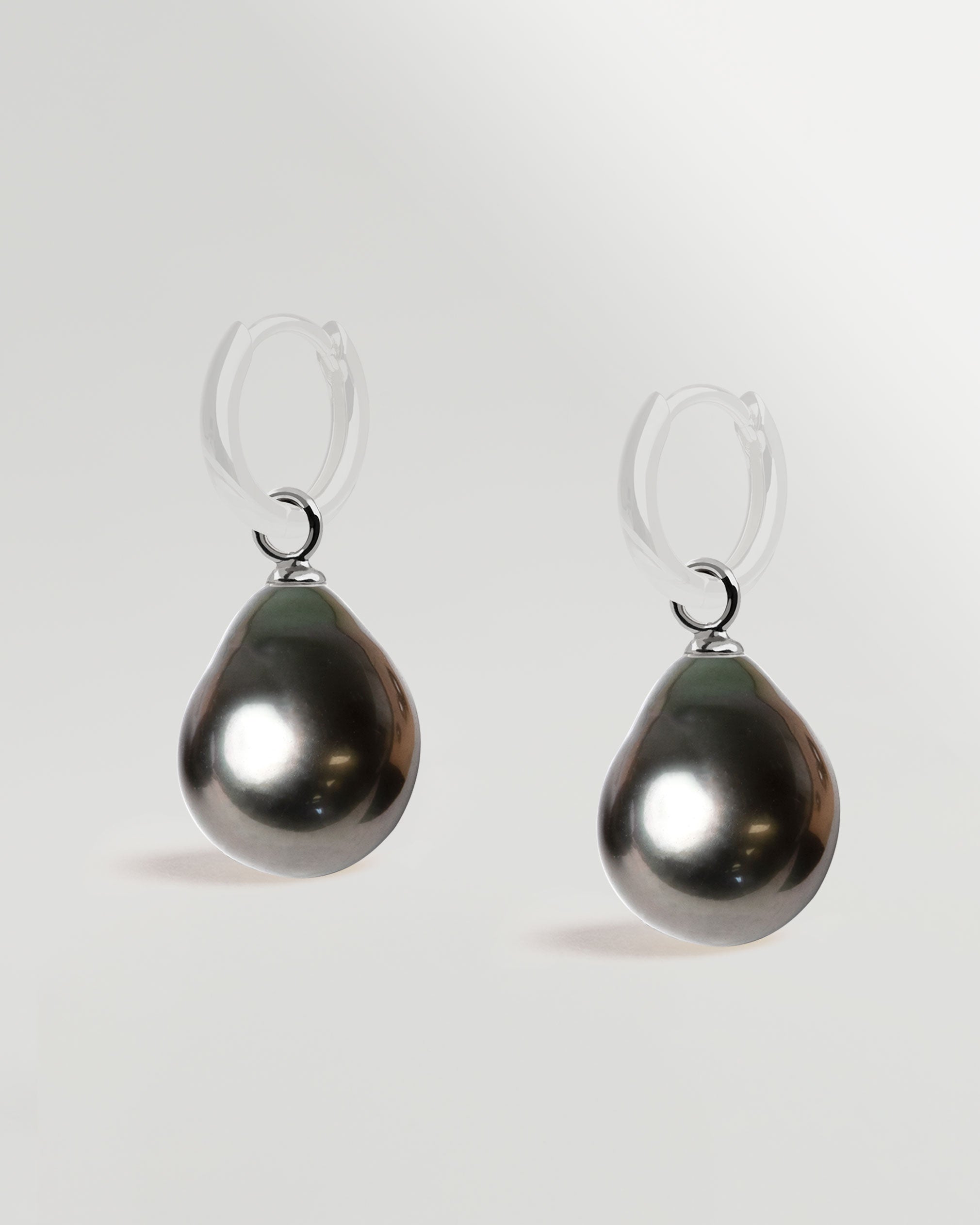 Charms de Plata de Ley con Perla Tahití Barroca