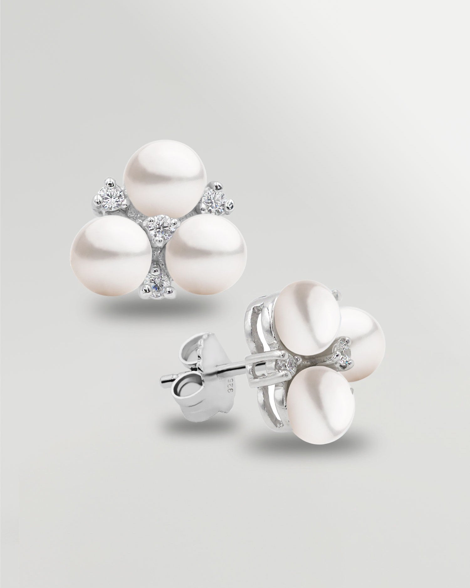 Pendientes de Mujer con Tres Perlas Botón Cultivadas y Circonitas Secret & You