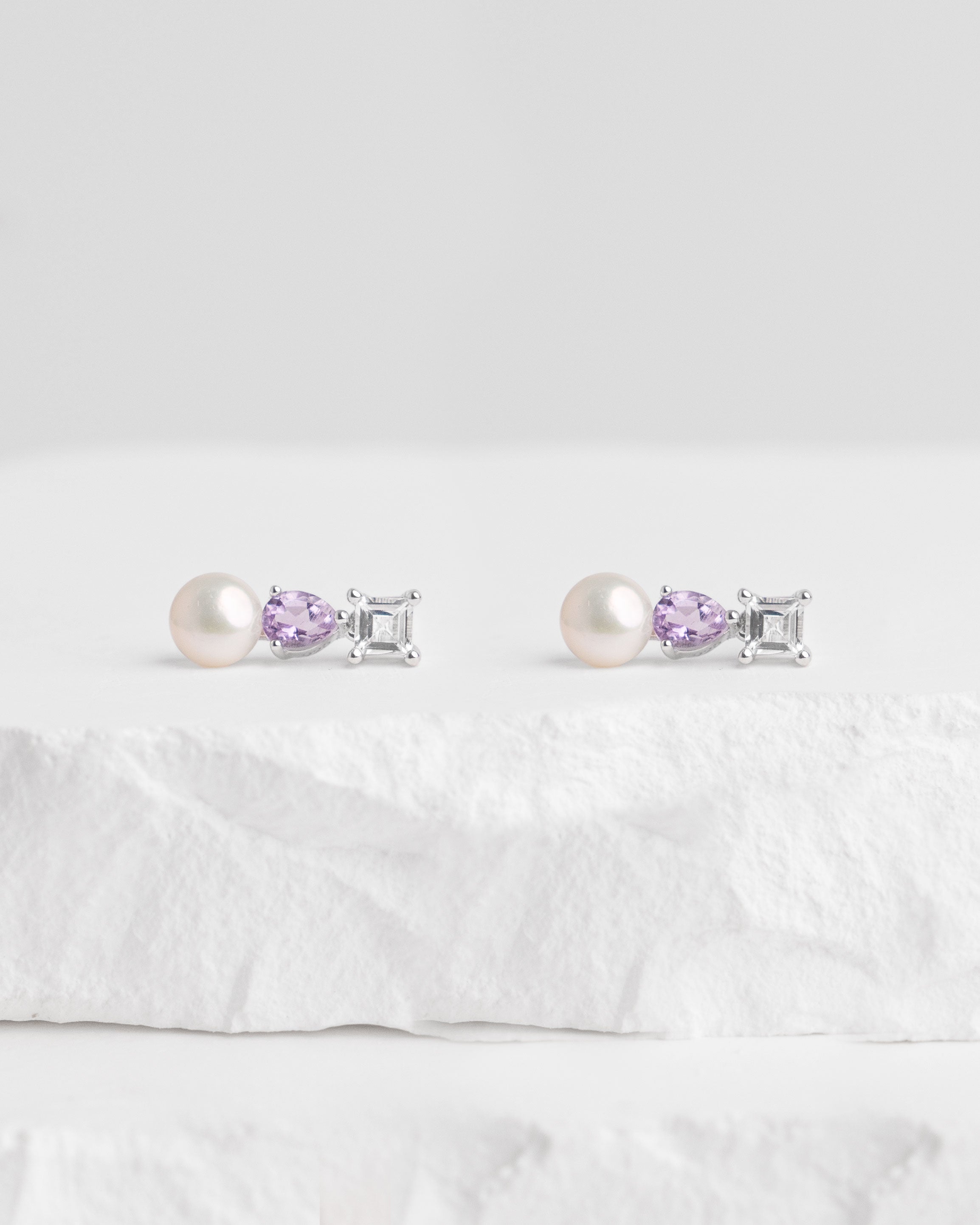 Pendientes Addams de Perla Cultivada de Agua dulce 4.5-5mm, Amatista y Topacio
