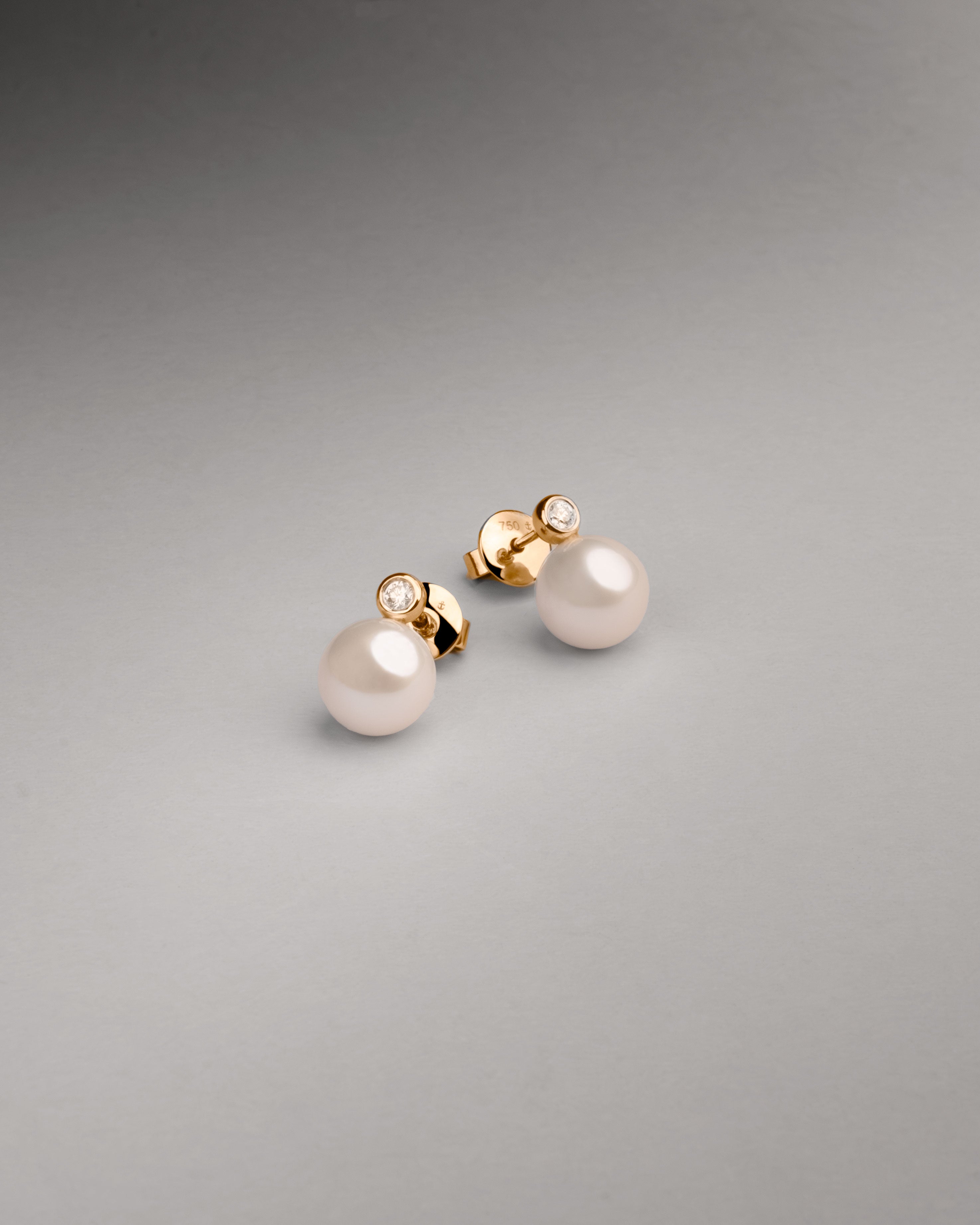 Pendientes Lyra con Perlas Agua dulce y Diamantes Redondos en Oro | 8 - 8,5 mm
