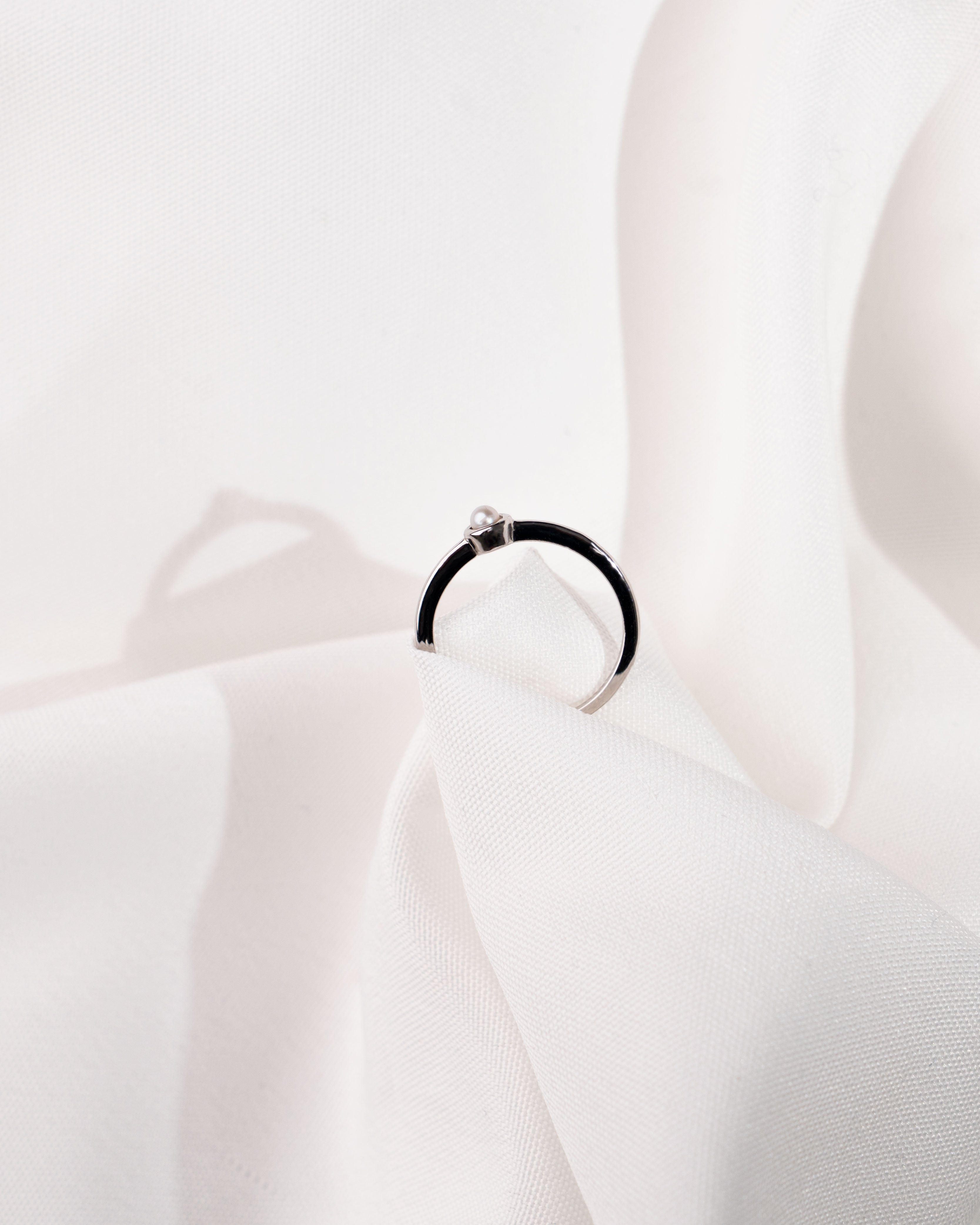 Anillo de Perla Mini Redonda de 3mm - Plata de Ley