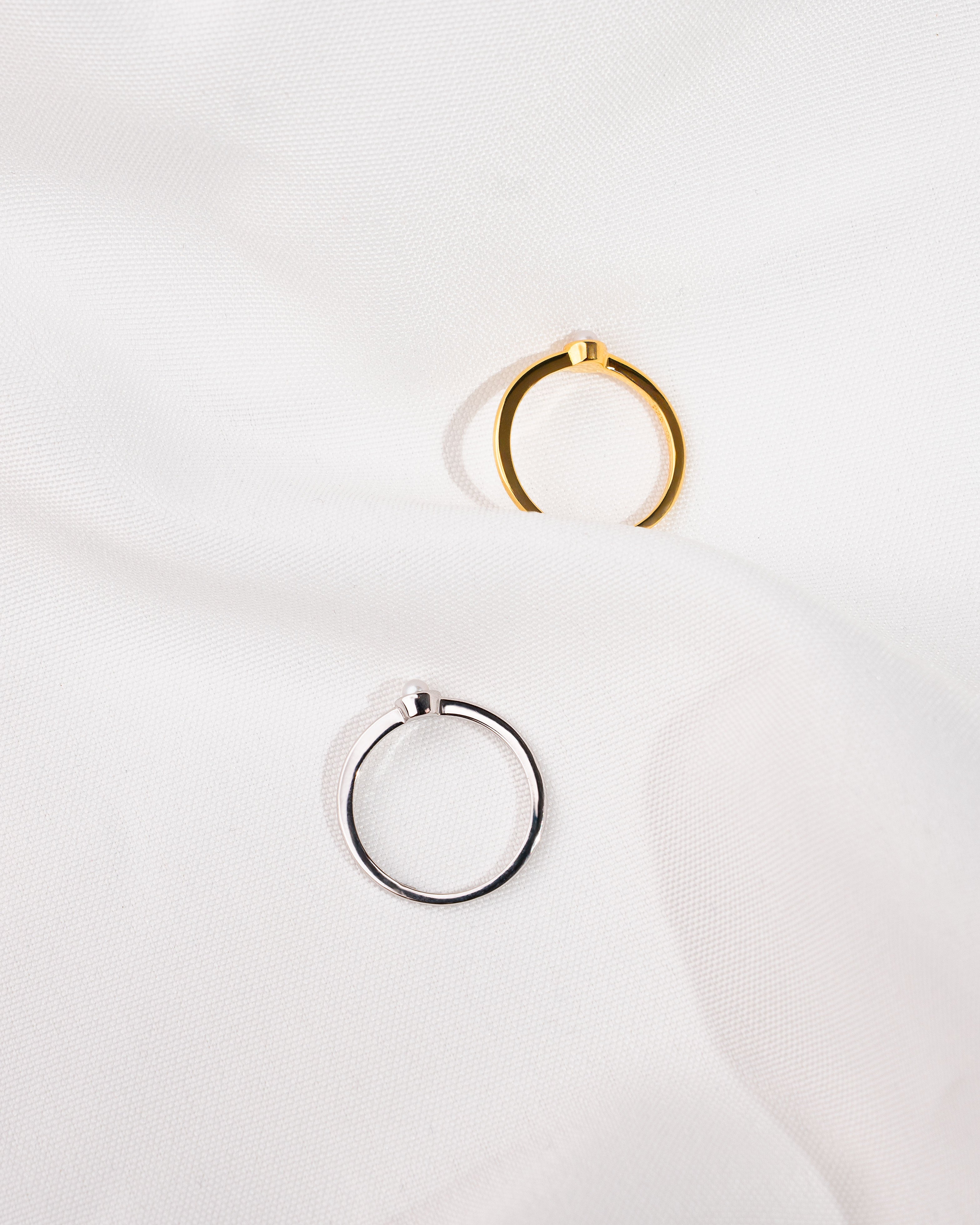 Anillo de Perla Mini Redonda de 3mm - Oro Vermeil y Plata de Ley