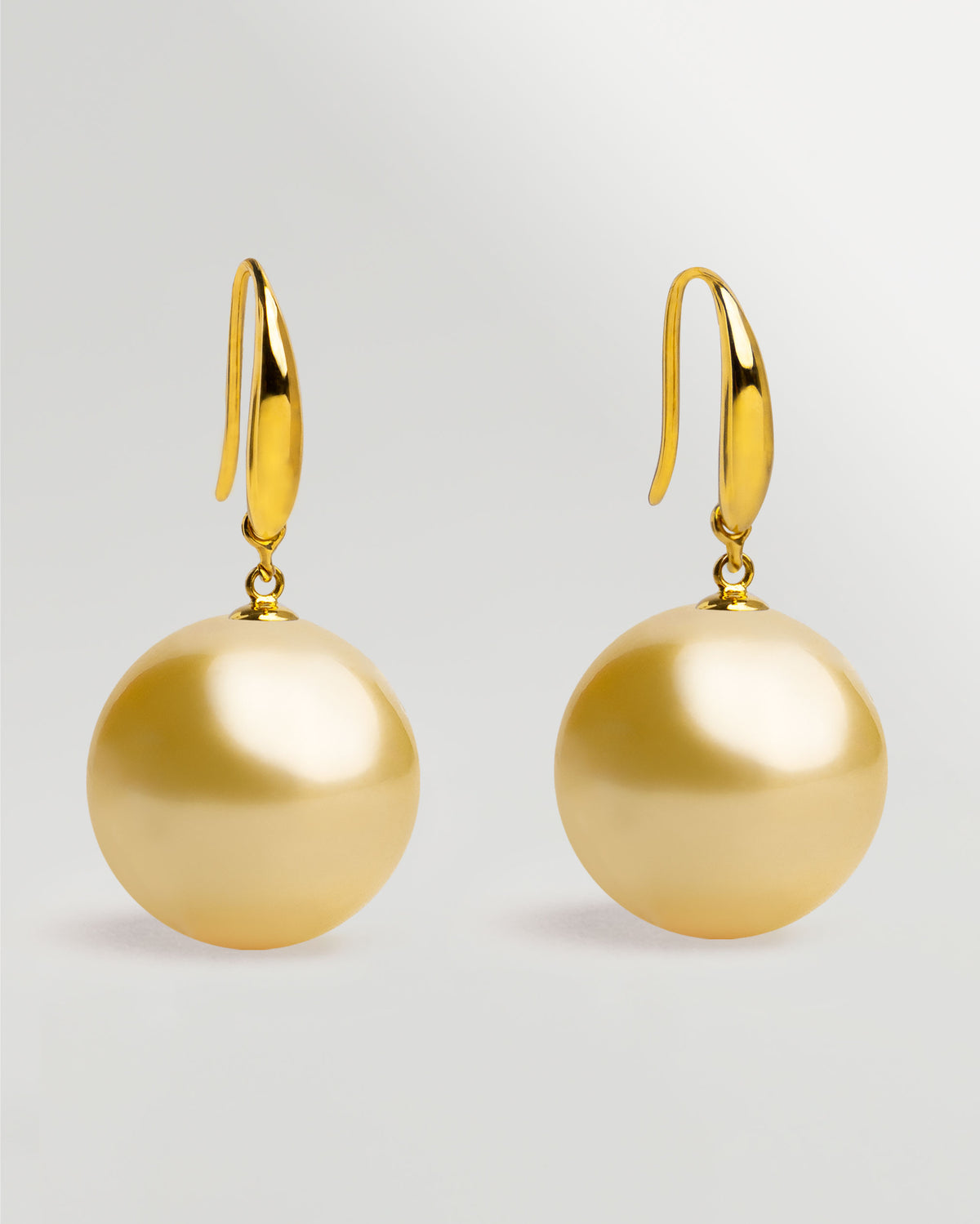Pendientes Gancho corto en oro amarillo 18k y Perla Australiana Dorada 11mm