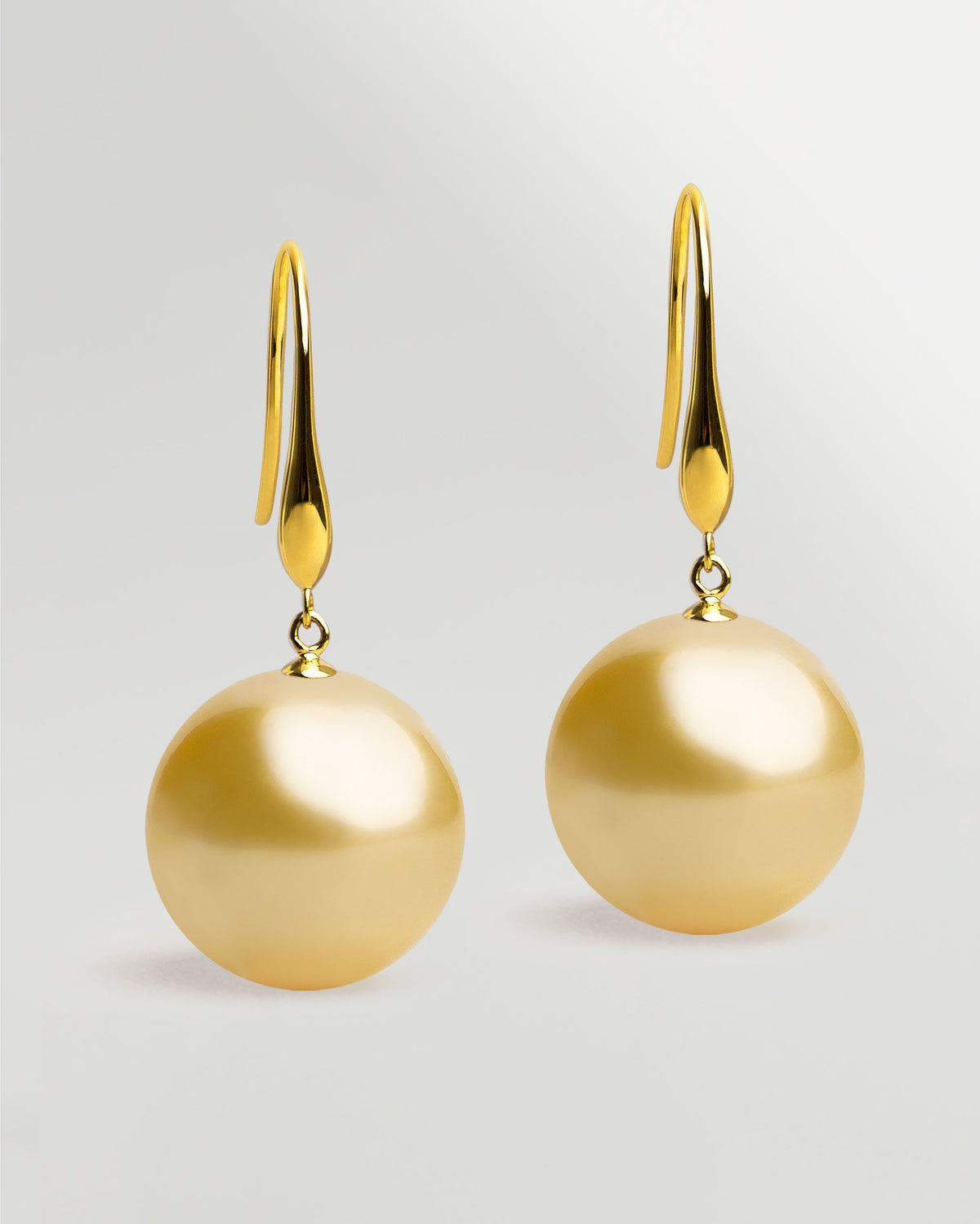 Pendientes Gancho largo en oro amarillo 18k y Perla Australiana Dorada 10mm