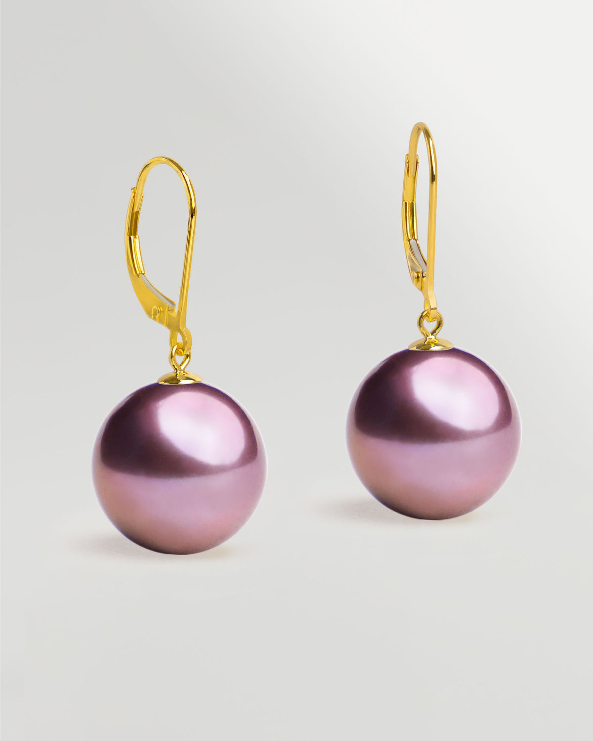 Pendientes Mosquetón en oro amarillo 18k y Perla Agua Dulce Morada