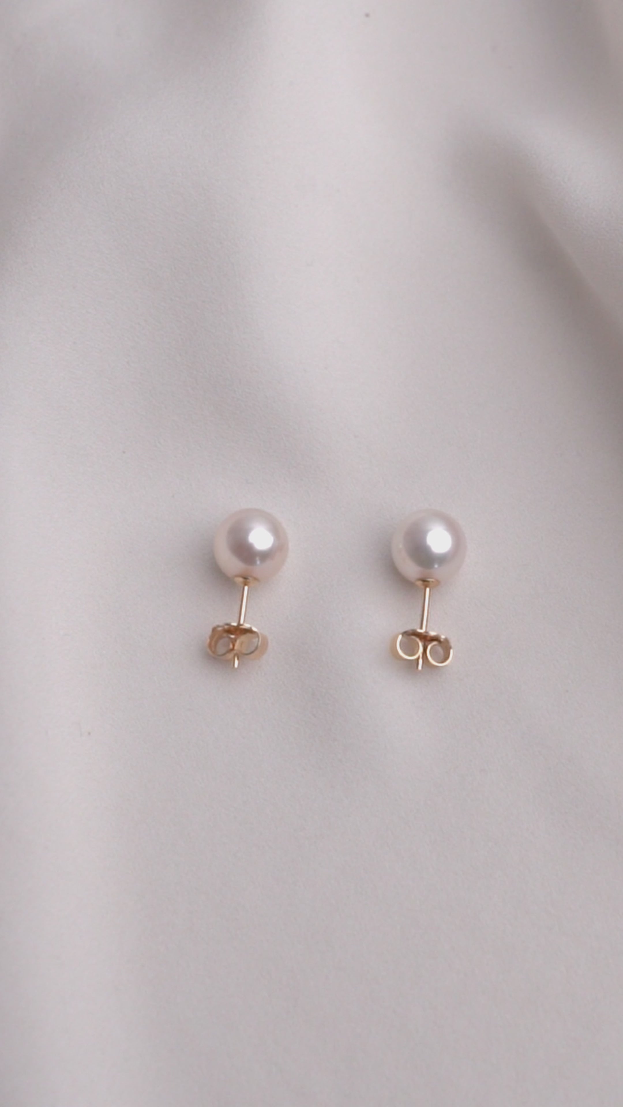 Pendientes de perlas cultivadas naturales Akoya Japonesas 5-5,5mm ORO AMARILLO 18K