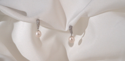 Pendientes Vidia perla gota de agua 8-9 mm con circonitas | Colección Bloom