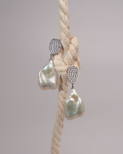 Pendientes de perlas cultivadas barrocas grandes con circonitas de mujer