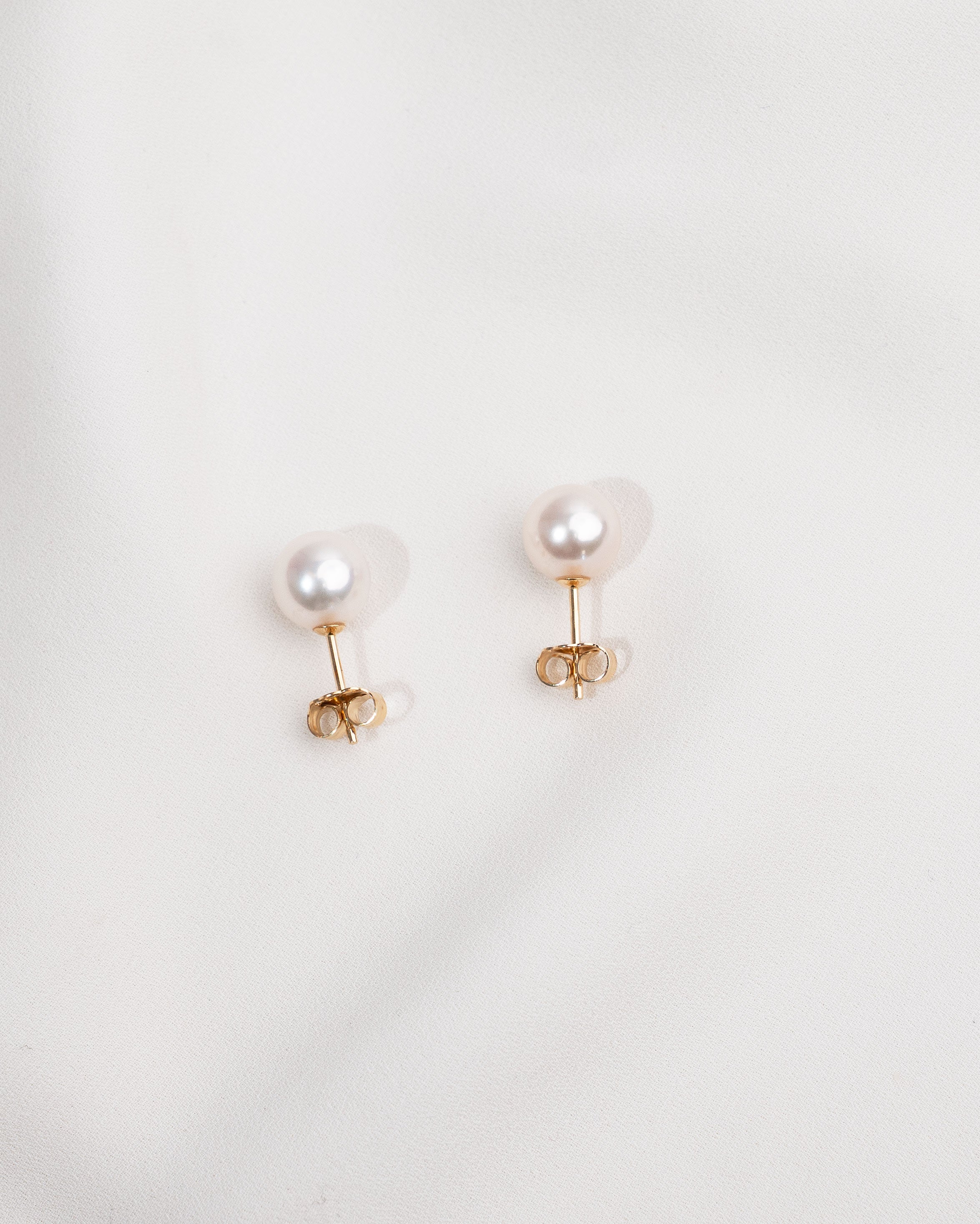 Pendientes de perlas cultivadas naturales Akoya Japonesas 5-5,5mm ORO AMARILLO 18K