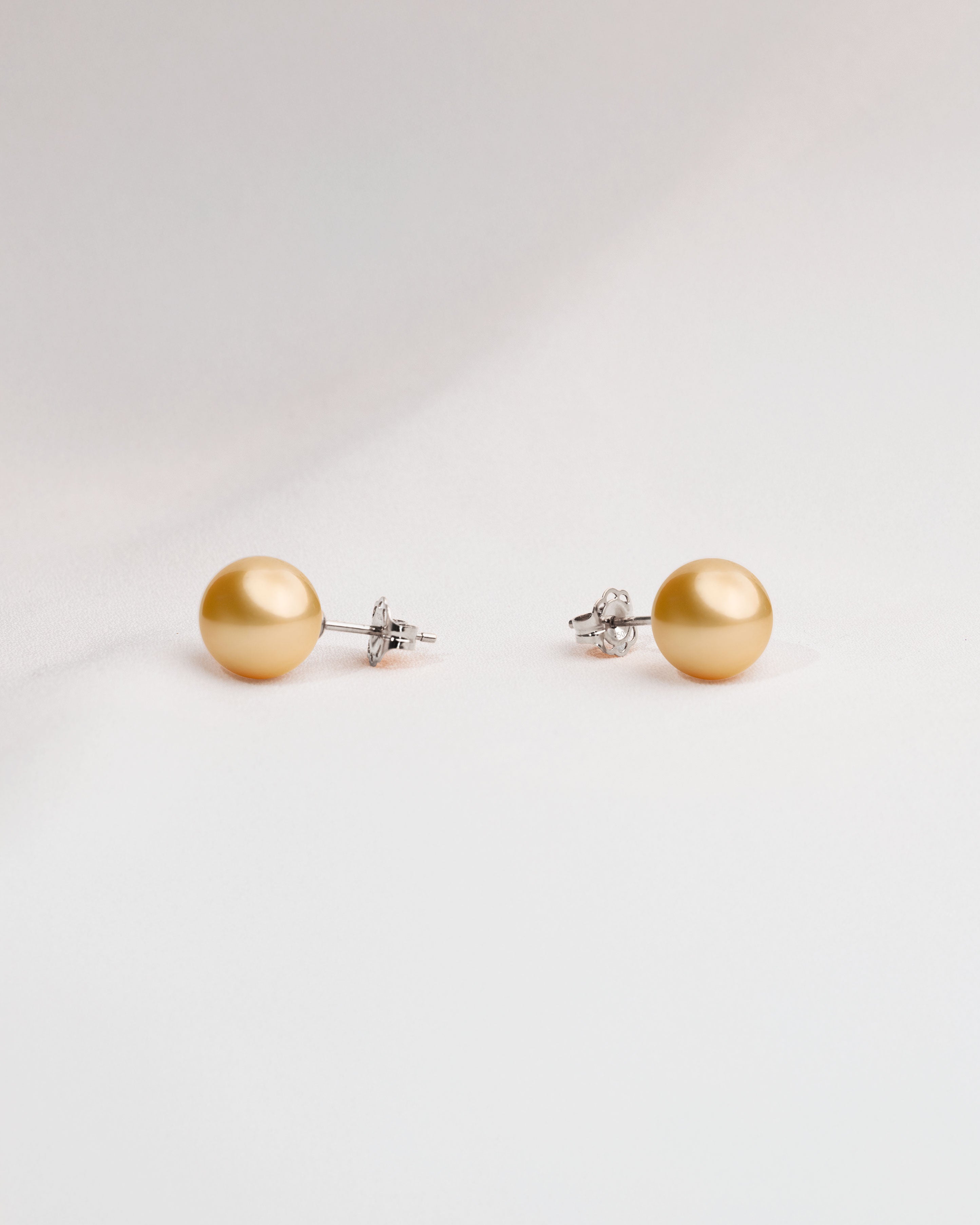 Pendientes de Perlas Cultivadas Australianas Doradas AAA en Oro Blanco de 18 k | 11-11,5 mm