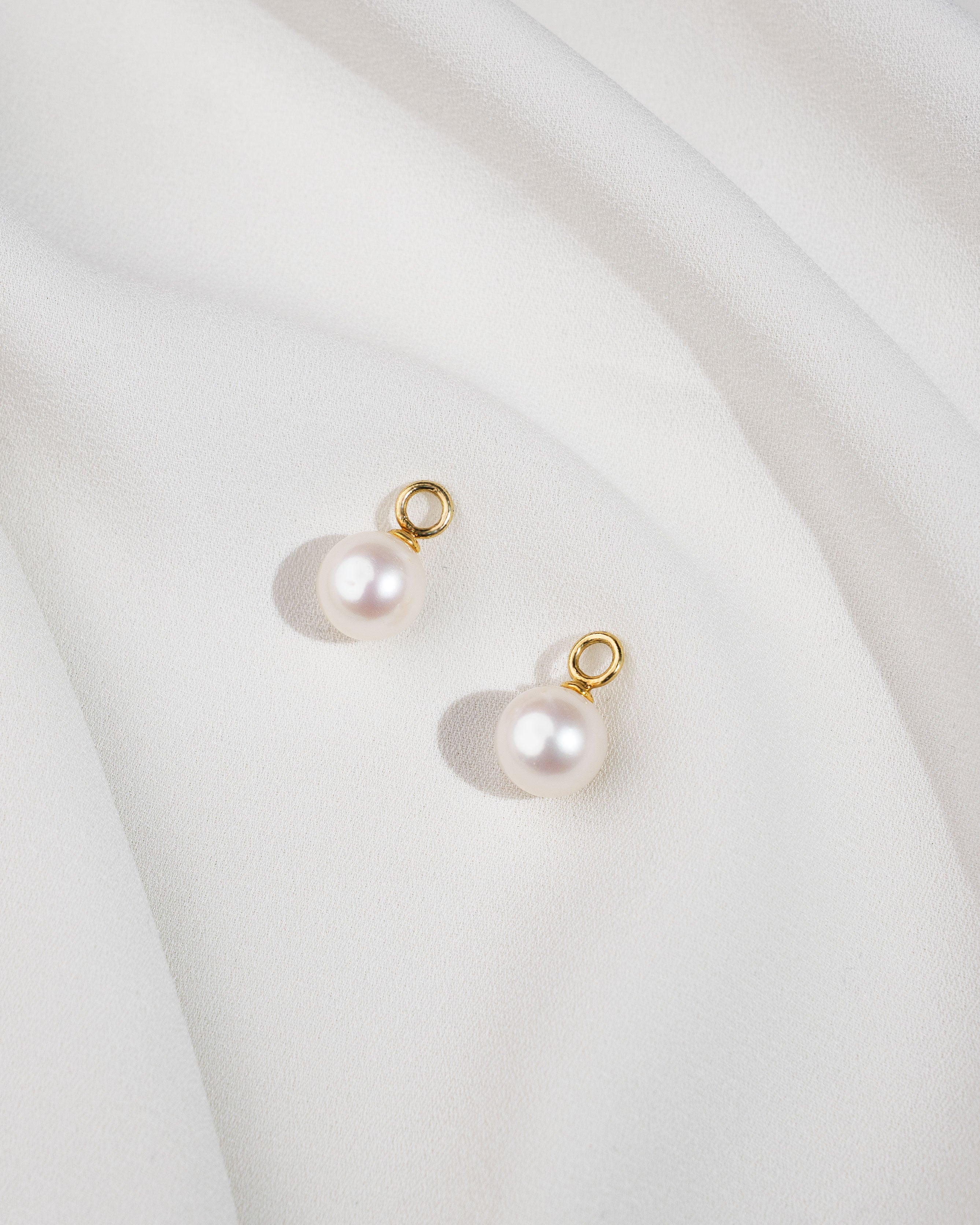 Charms de Oro Vermeil de 18k con Perla Redonda