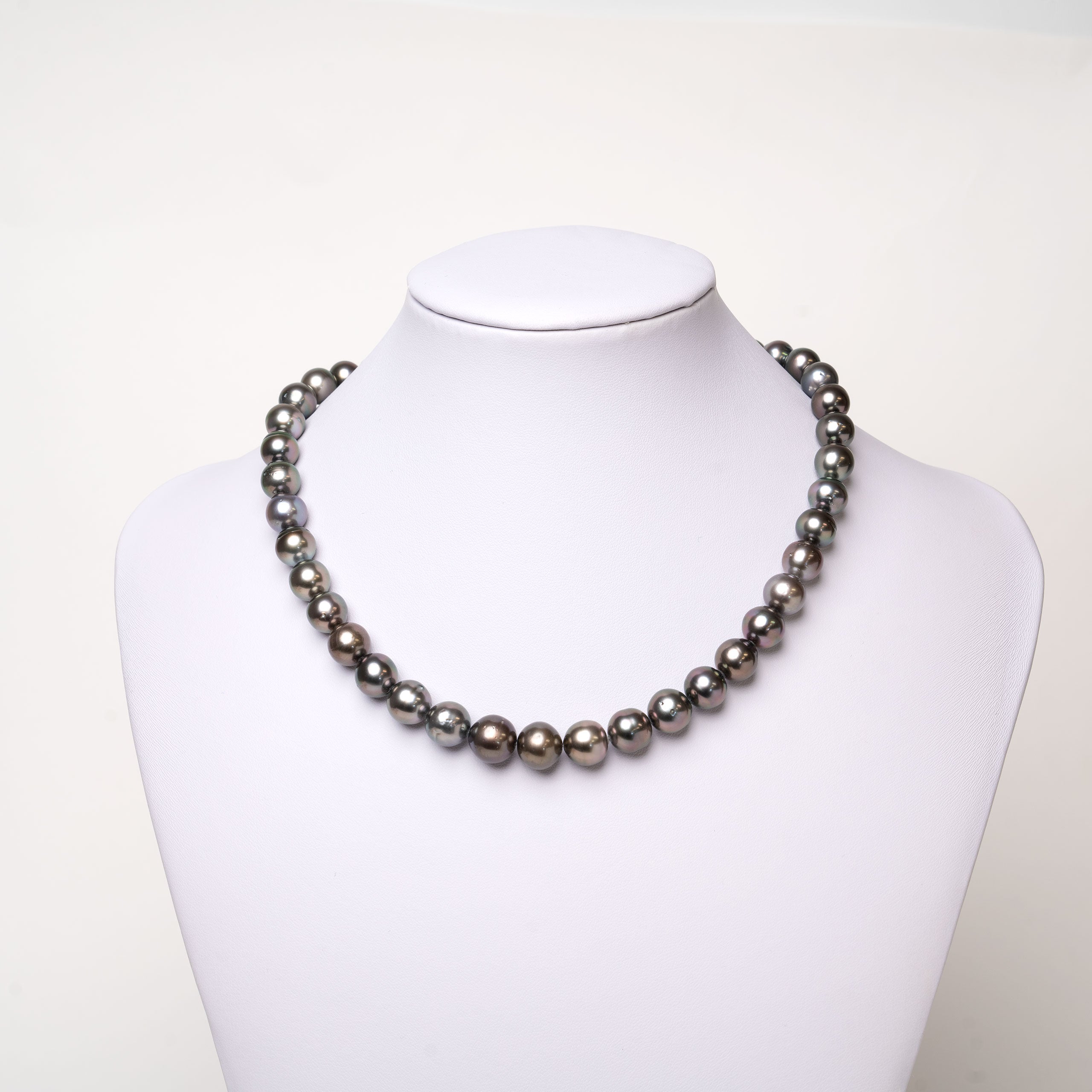 Collar de perlas cultivadas naturales Tahití redondas de 8 a 11 mm de color chocolate