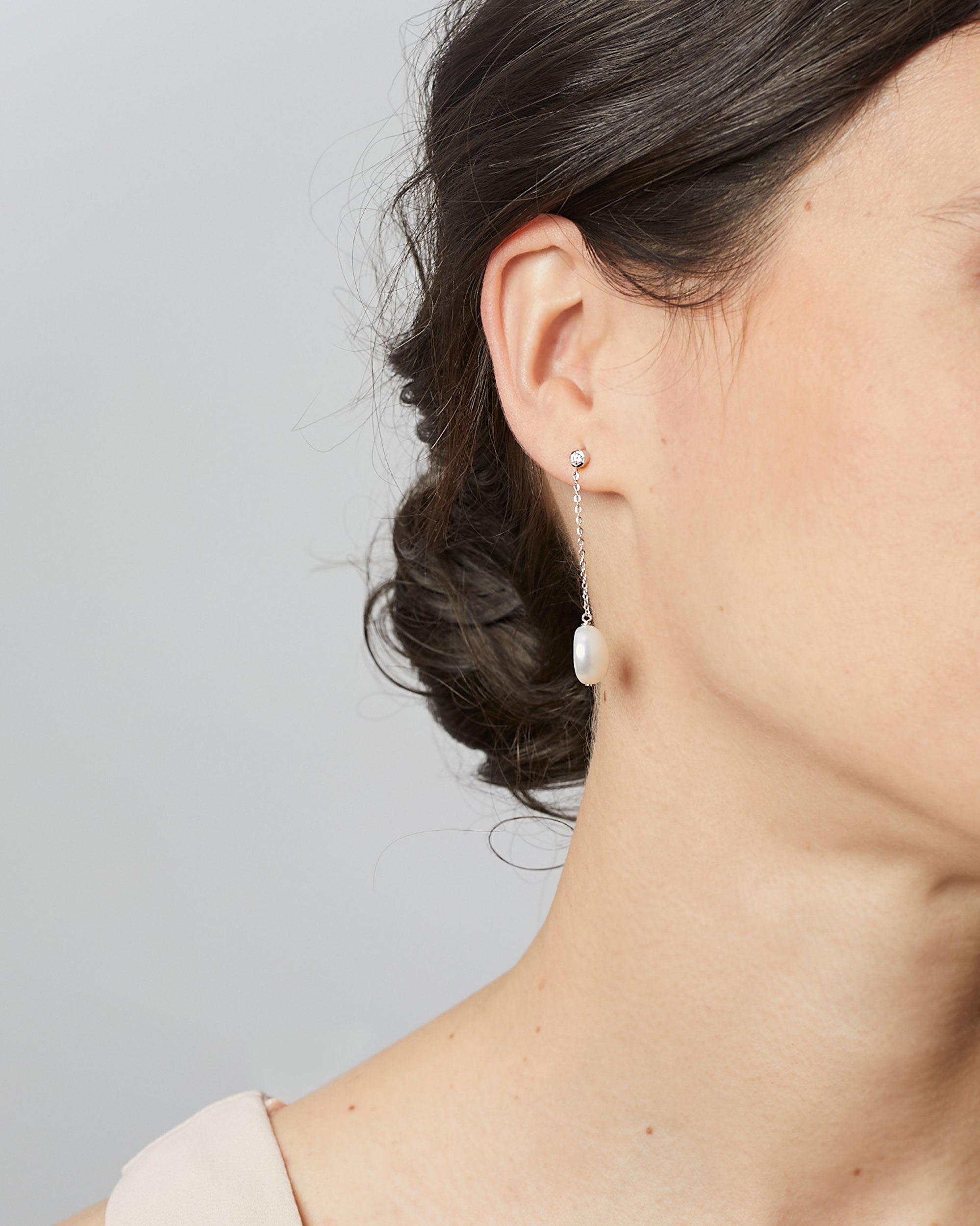 Pendientes de Perlas Keshi Cultivadas con Cadena de Plata de Ley y Circonita Secret & You